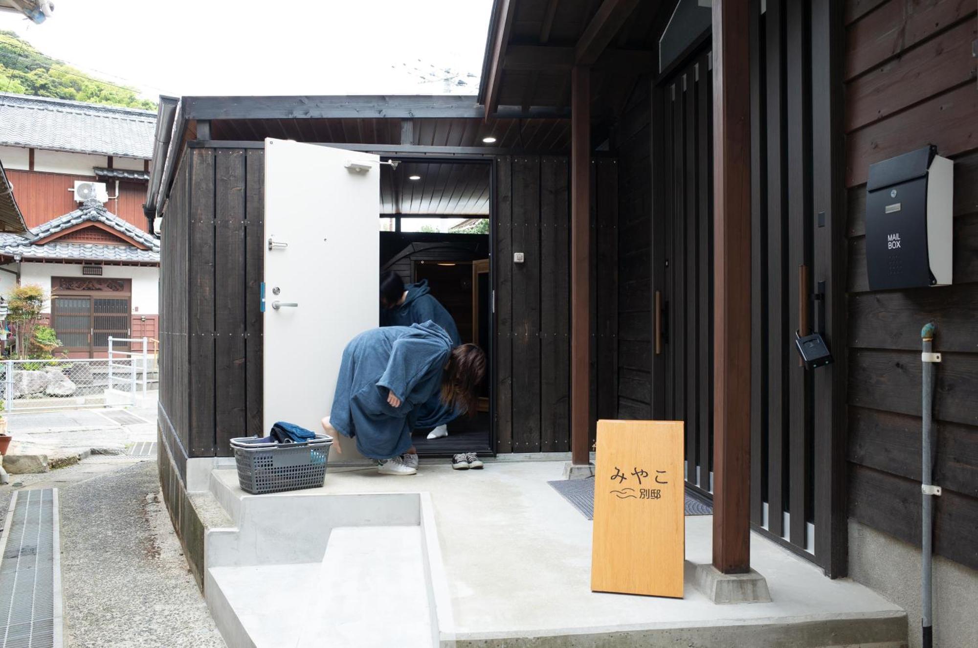 Villa Miyako 源泉かけ流し客室温泉ヴィラ みやこ別邸 Gotō Zewnętrze zdjęcie